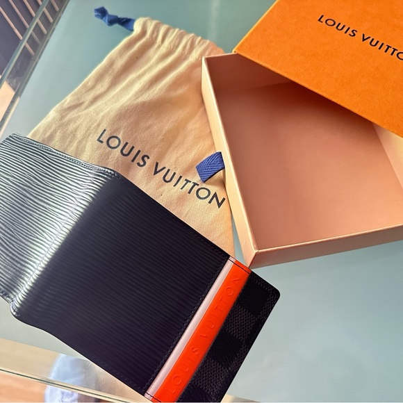 100% Authentic Rare Louis Vuitton Wallet - Picture 7 of 10